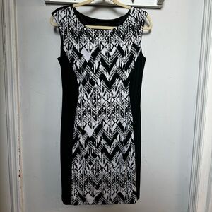 Connected apparel women’s sleeveless Black & White midi dress Size 8